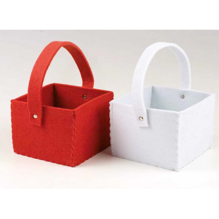 Oferta, cesta de color rojo realizada en fieltro.