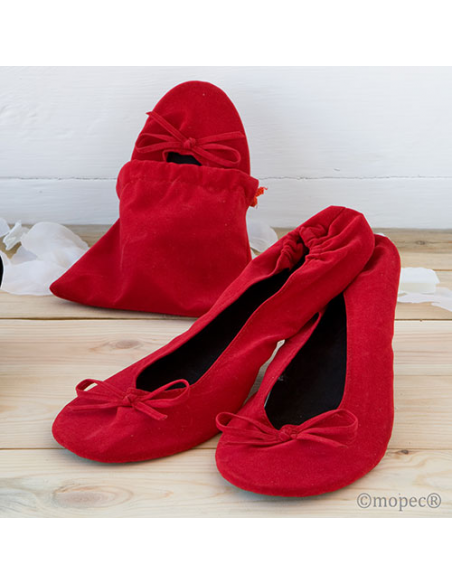 Bailarina en terciopelo roja más bolsa