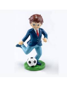 Figura para tarta de comunión, niño con traje jugando al futbol