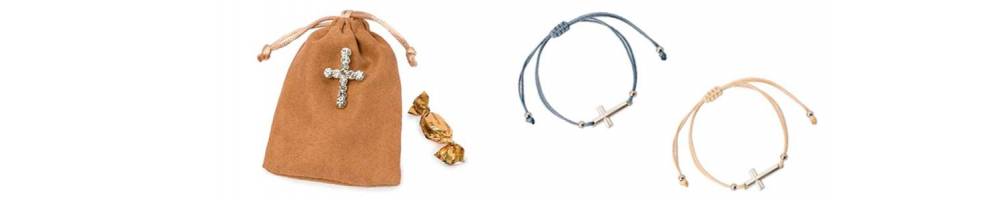 Colgantes, pulseras, rosarios y broches. Detalles y obsequios comunión